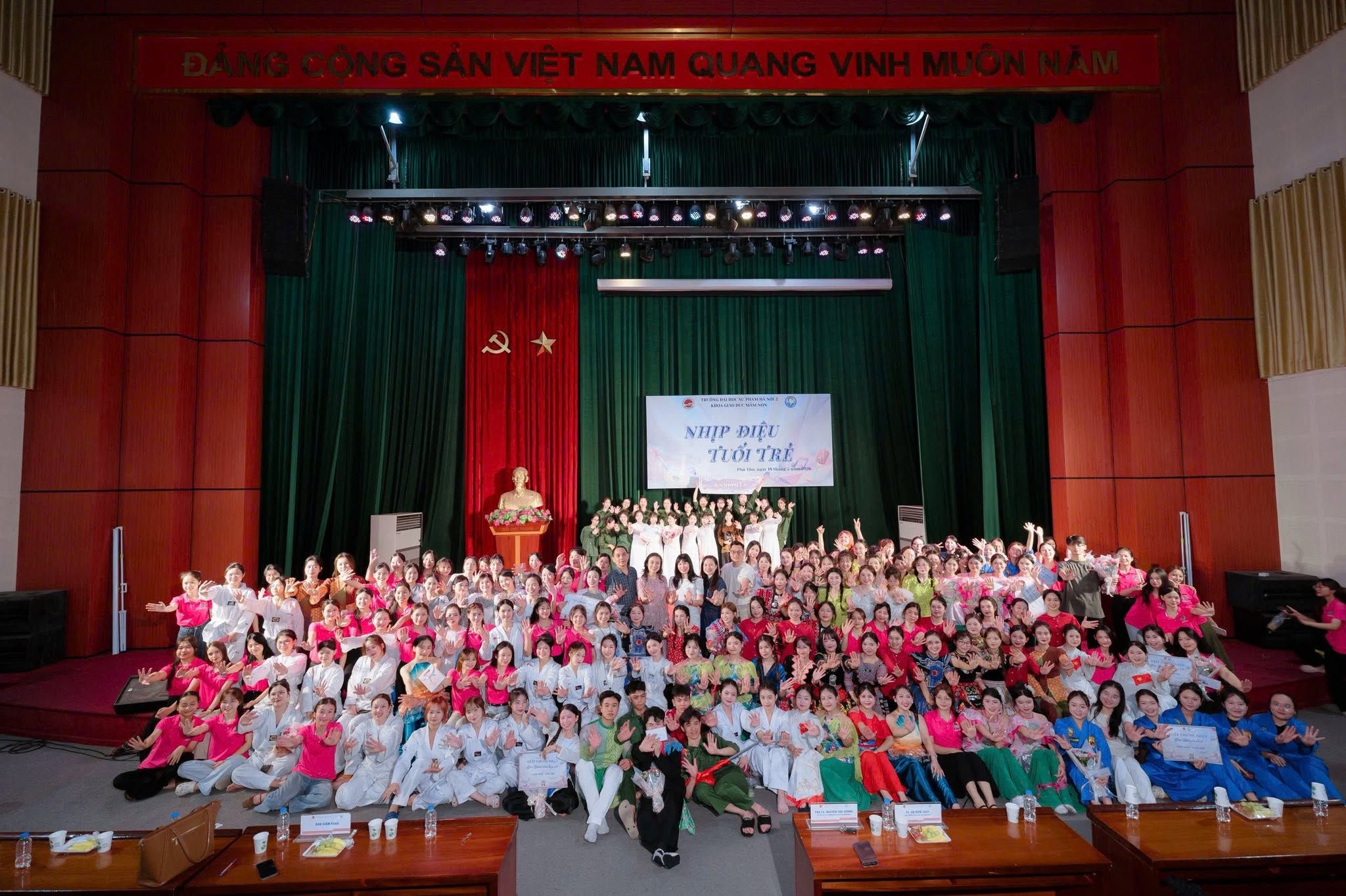 Khoa Giáo dục Mầm non tổ chức thành công Chương trình nghệ thuật “Nhịp điệu tuổi trẻ 2026”: Bùng nổ đam mê, lan tỏa sắc màu thanh xuân