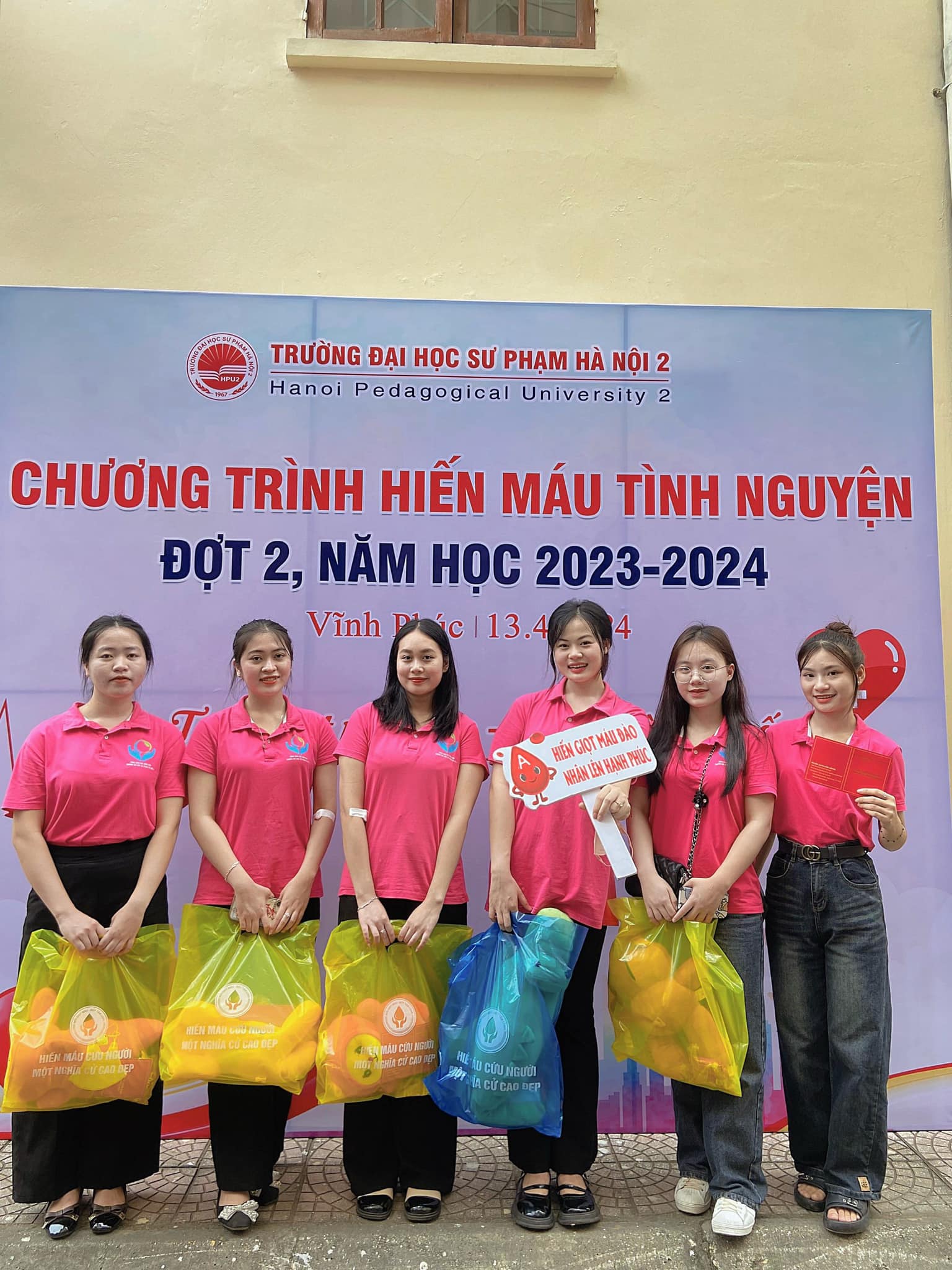 NGÀY HỘI HIẾN MÁU NHÂN ĐẠO 